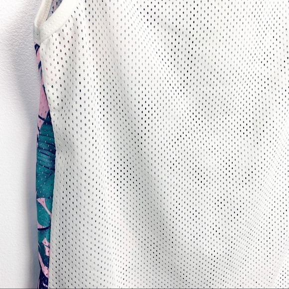 Zawary Netted Summer Racoon Tank Top - Picture 9 of 9